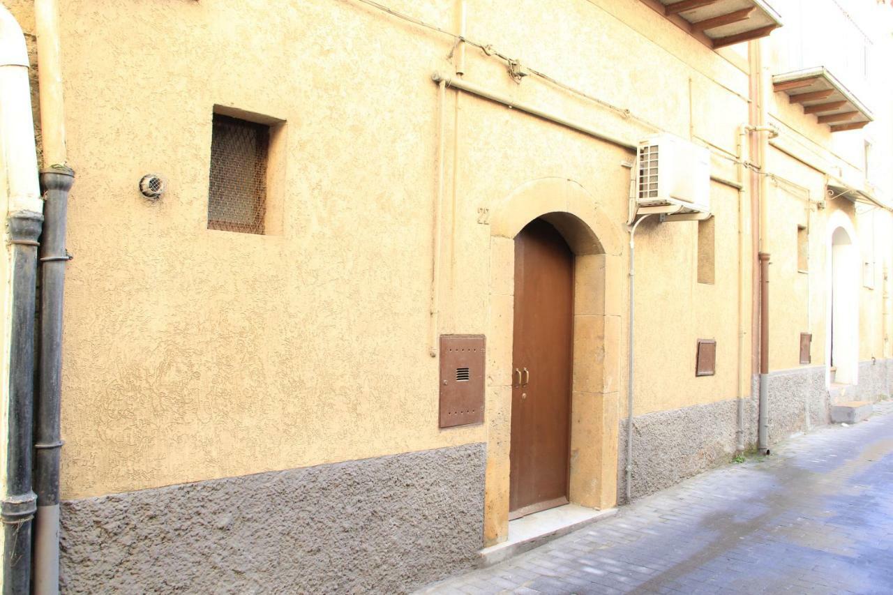 Al Borghetto Apartment เปียซซา อาร์เมรีนา ภายนอก รูปภาพ